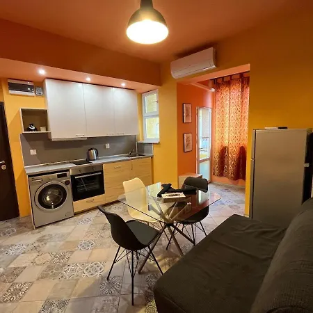 Appartement Stylish Orange Flat Center Metro