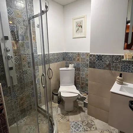 Stylish Orange In Center *