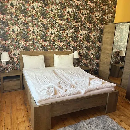 Stylish Orange In Center Apartman *