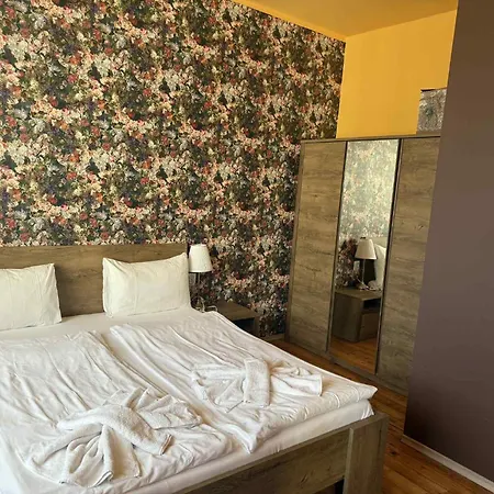 Stylish Orange In Center Apartment