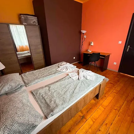 Stylish Orange Flat Center Metro Apartament *