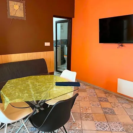 Apartament Stylish Orange Flat Center Metro