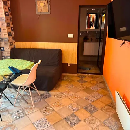 Apartament Stylish Orange Flat Center Metro Sofia