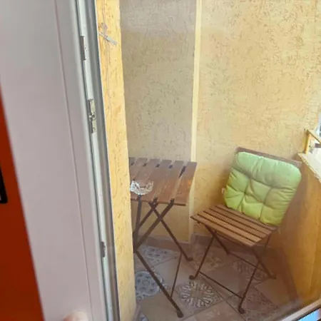 Apartament Stylish Orange Flat Center Metro
